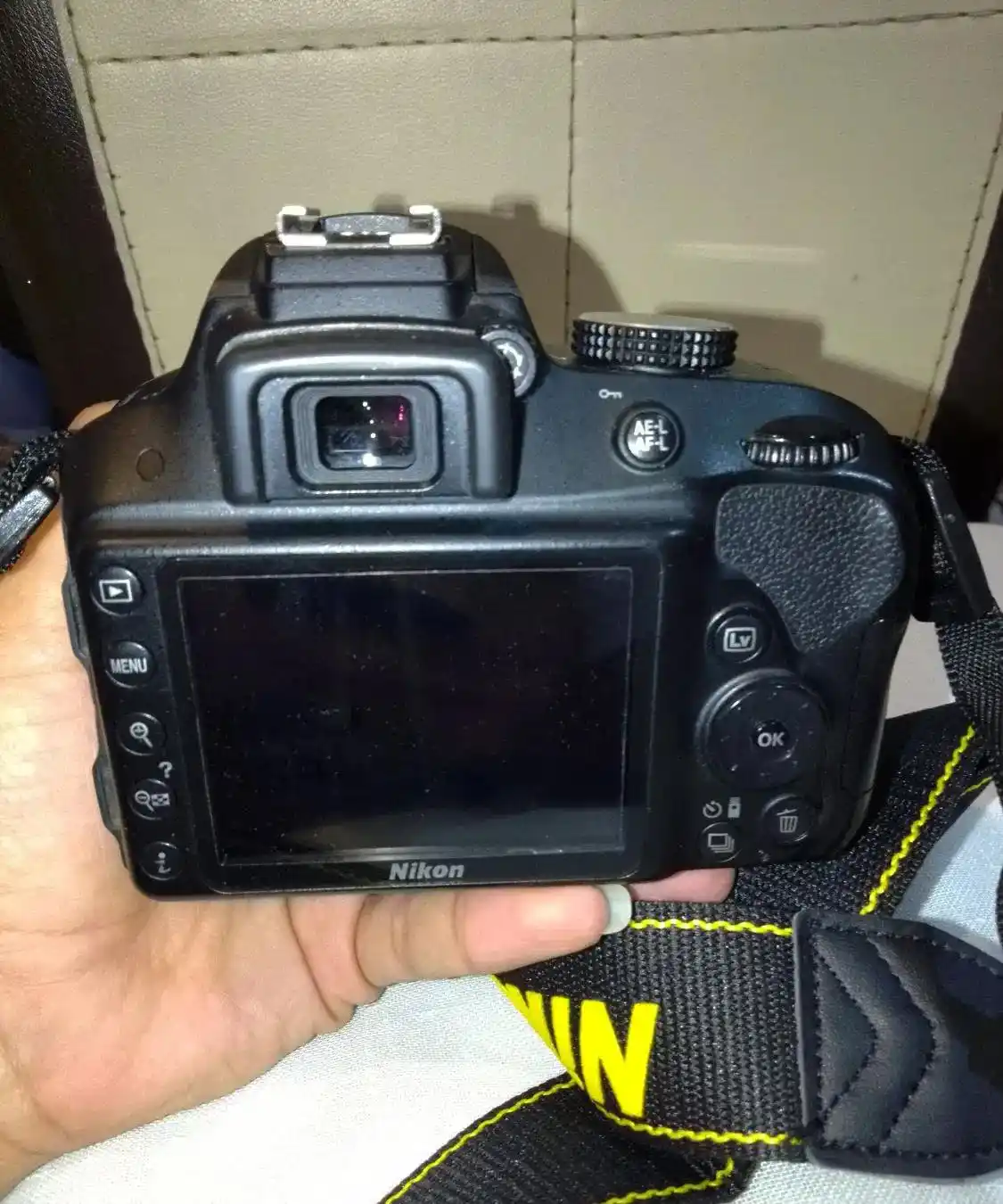 دوربین نیکن D3300 دست دو