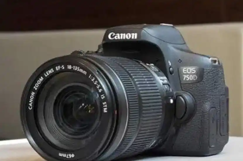 دوربین کنون 750d با لنز هجده صدوسی و پنج دست دو
