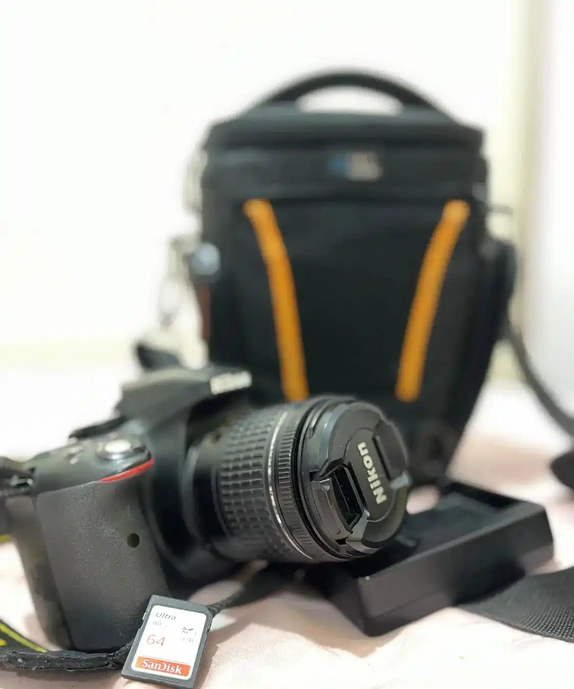 دوربین Nikon D5300 دست دو