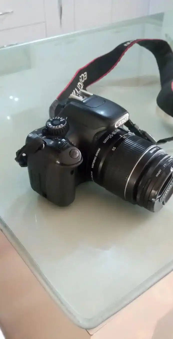 دوربین کنون 550d دست دو