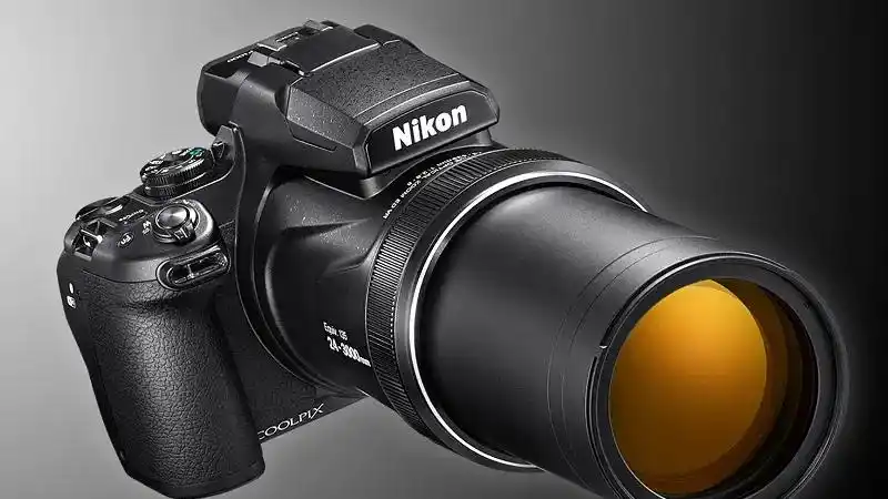 دوربین سوپر زوم nikon p1000 دست دو