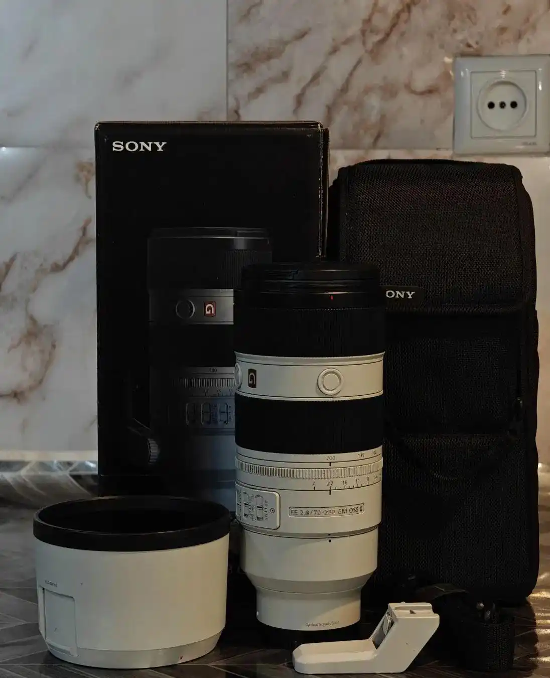 لنز سونی 70-200 f2/8 GM OSS II تایپ 2 دست دو