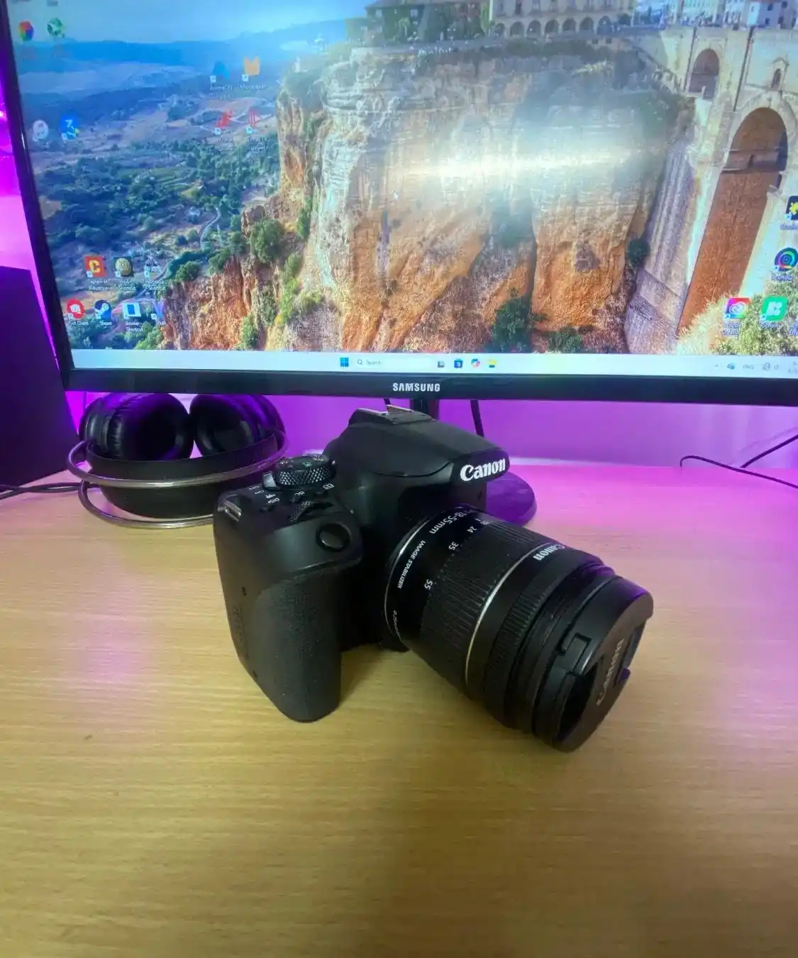 دوربین عکاسی canon D850 دست دو