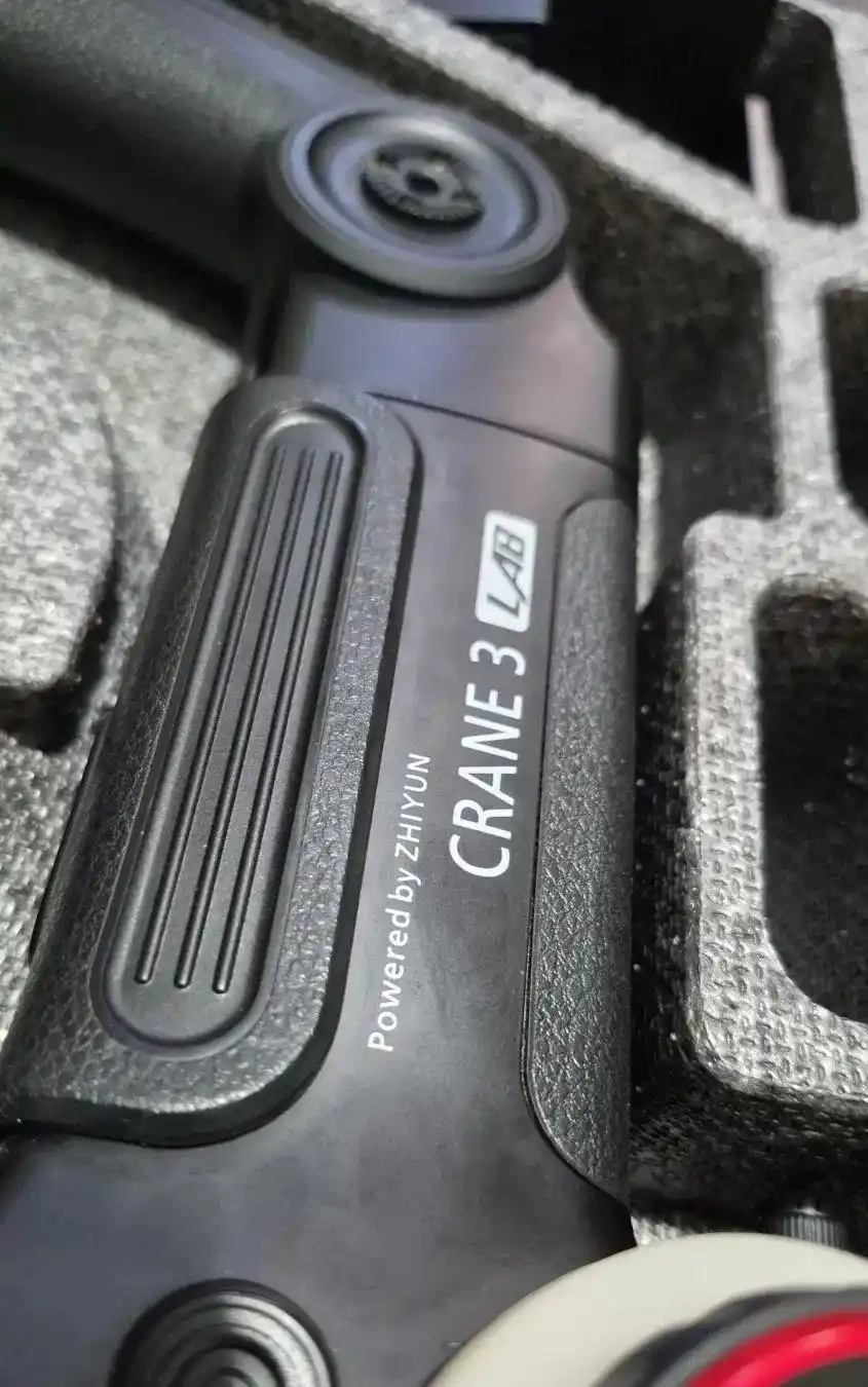 گیمبال دوربین ژیون کرین 3 Zhiyun CRANE 3 LAB دست دو