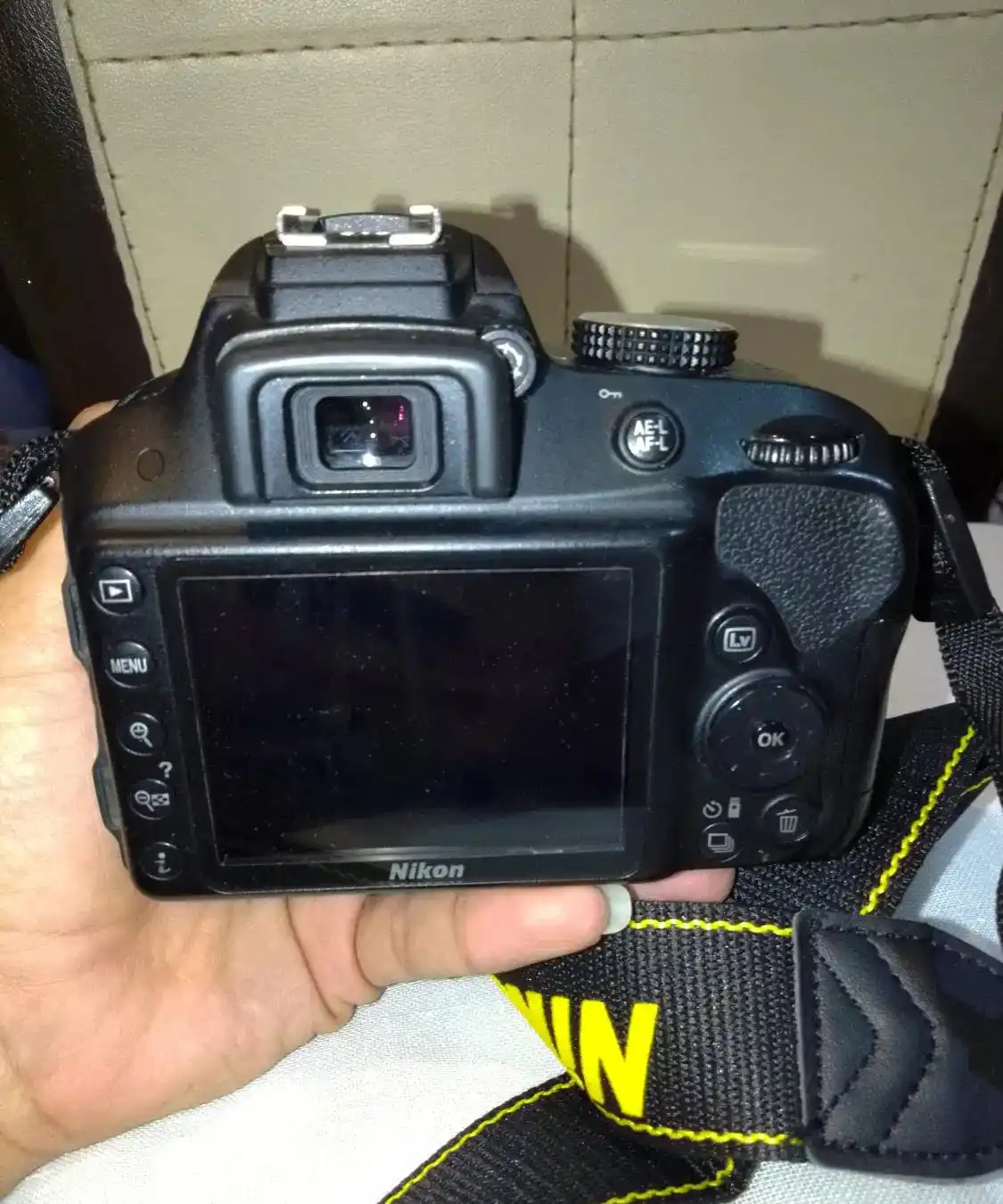 دوربین نیکن D3300 دست دو