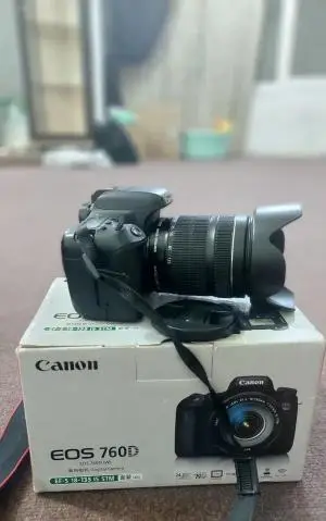 دوربین  کنون 760D با شات پایین+لنز 18-135 دست دوم