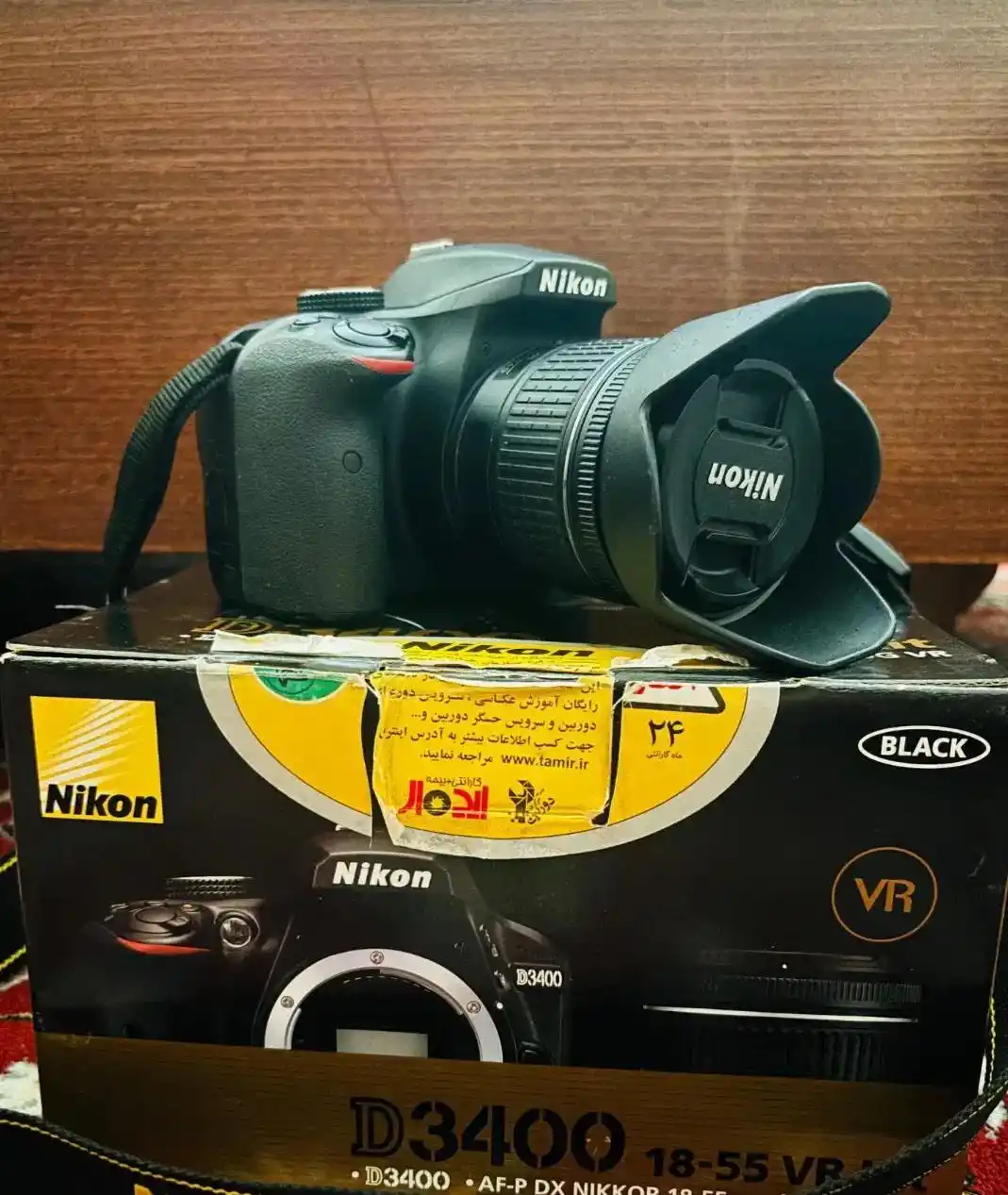 نیکون D3400 دست دو