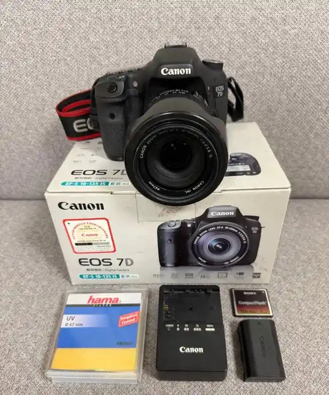 دوربین کانن Canon 7d دست دو