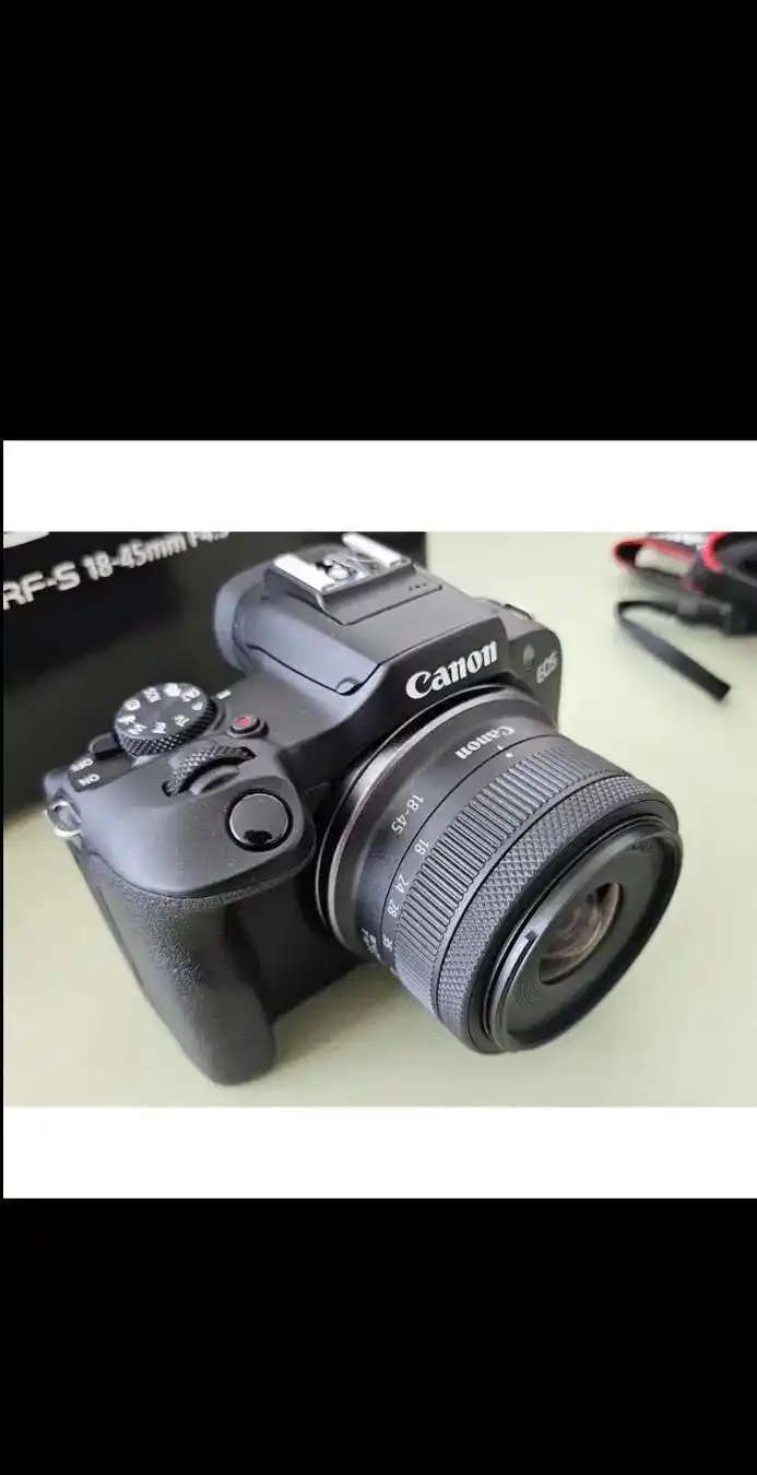 دوربین عکاسی کنون  Canon R10 دست دو