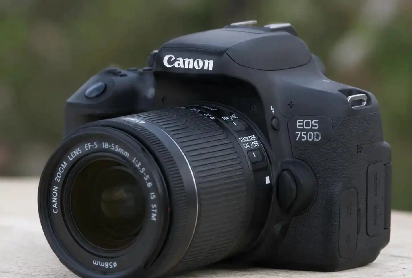 دوربین canon 750 d دست دو
