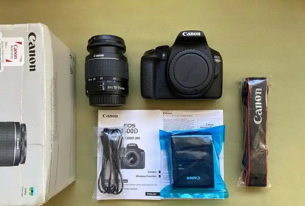 دوربین کانن canon 1300d 18-55 بسیار تمیز دست دو