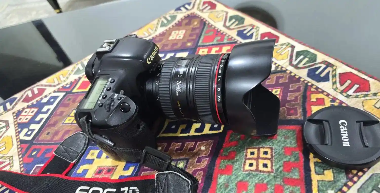دوربین canon 7D دست دو