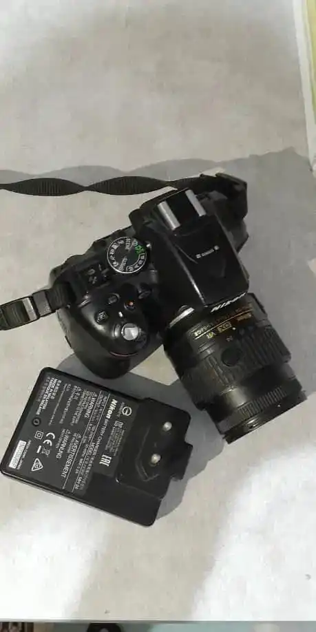 دوربین نیکون D5300 دست دو