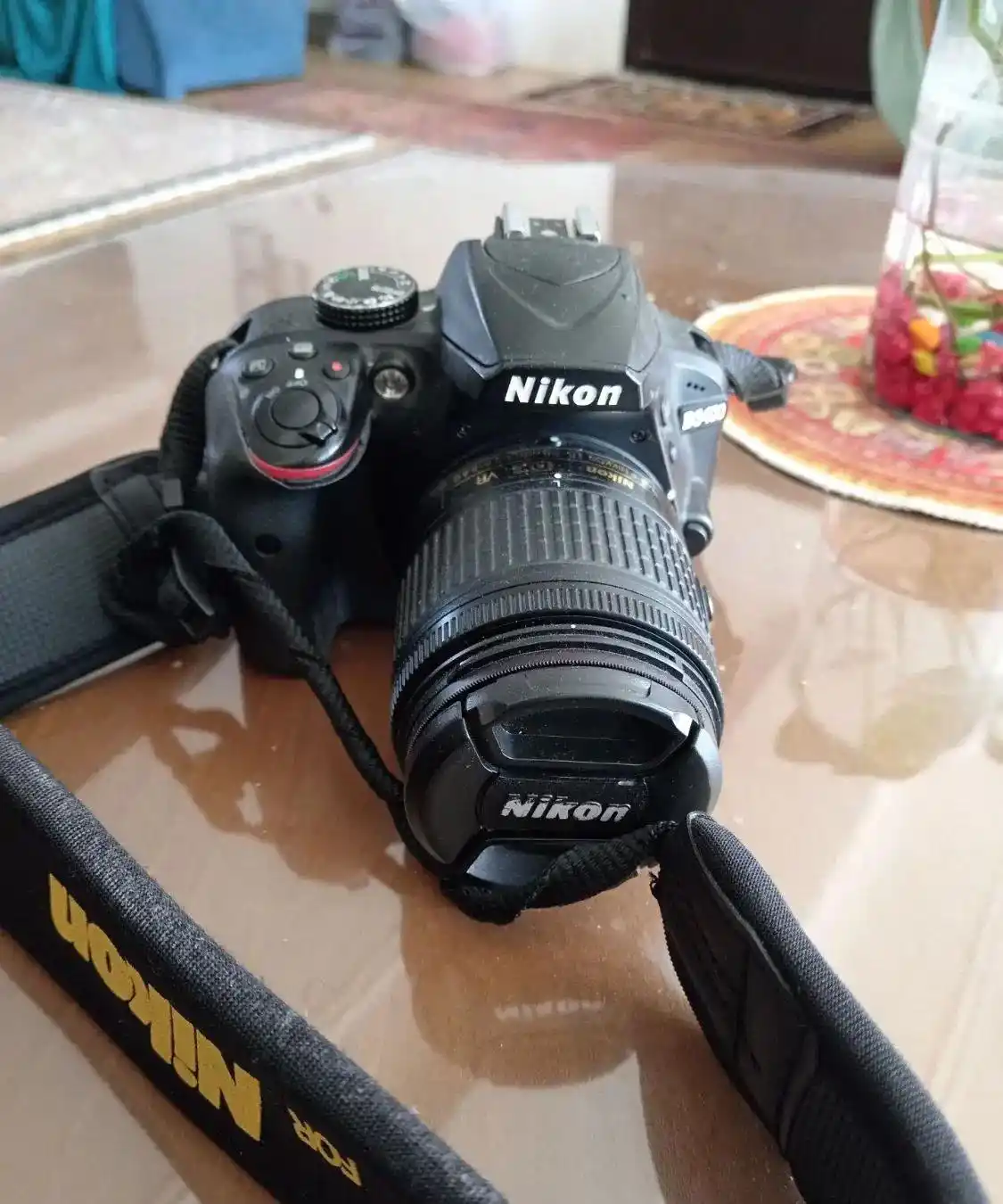 دوربین عکاسی نیکون d3400 دست دو
