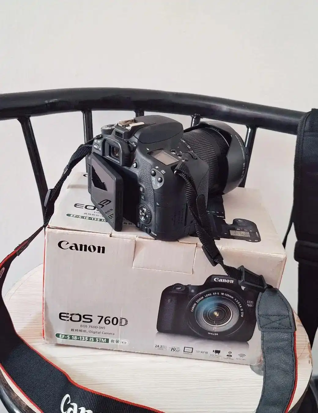 دوربین  کنون 760D با شات پایین+لنز 18-135 دست دو