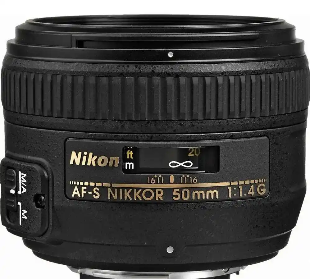 لنز نیکون Nikon AF-S NIKKOR 50mm f/1.4G دست دو