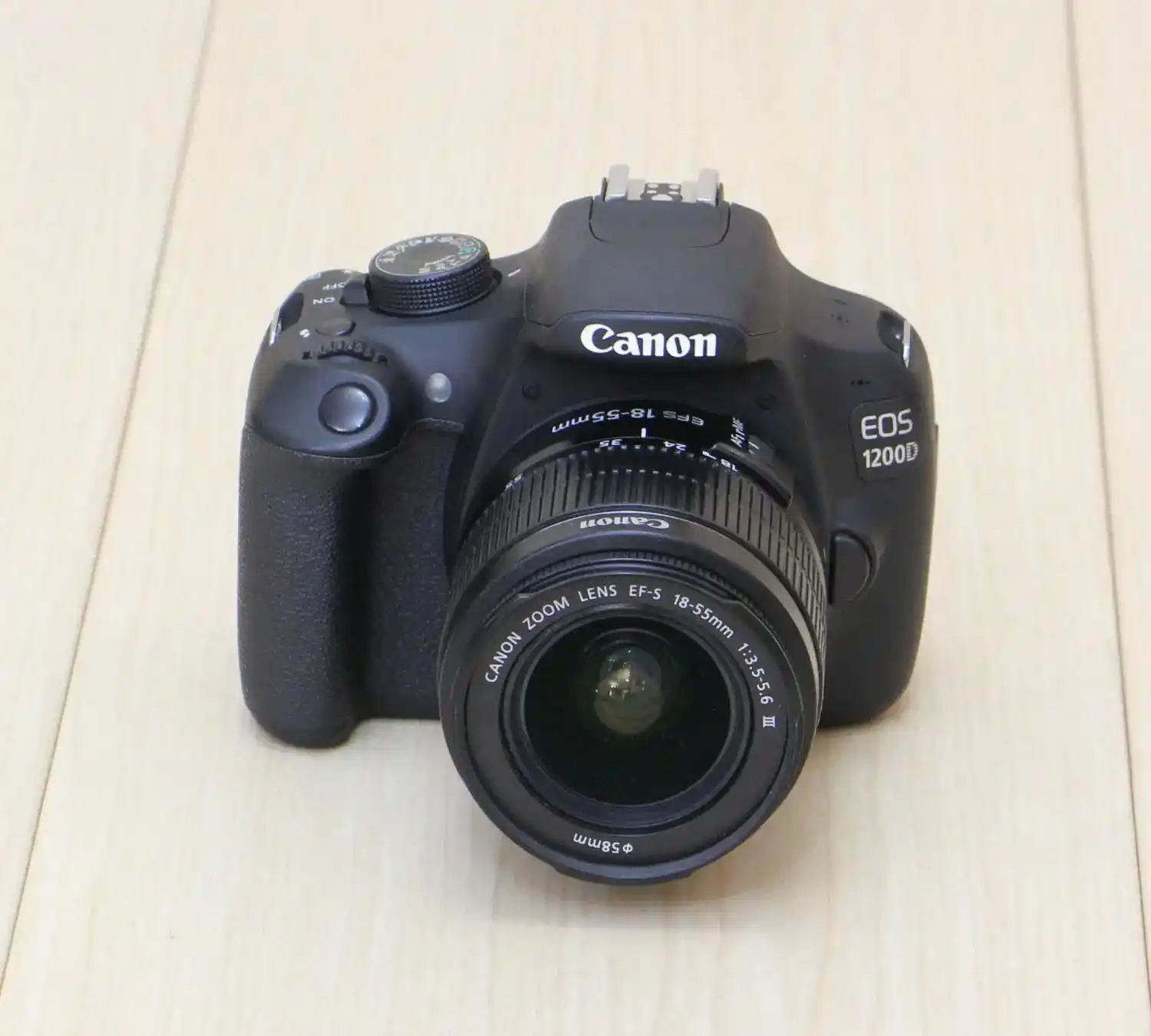 دوربین عکاسی و فیلمبرداری کانن Canon T5 / 1200D دست دو