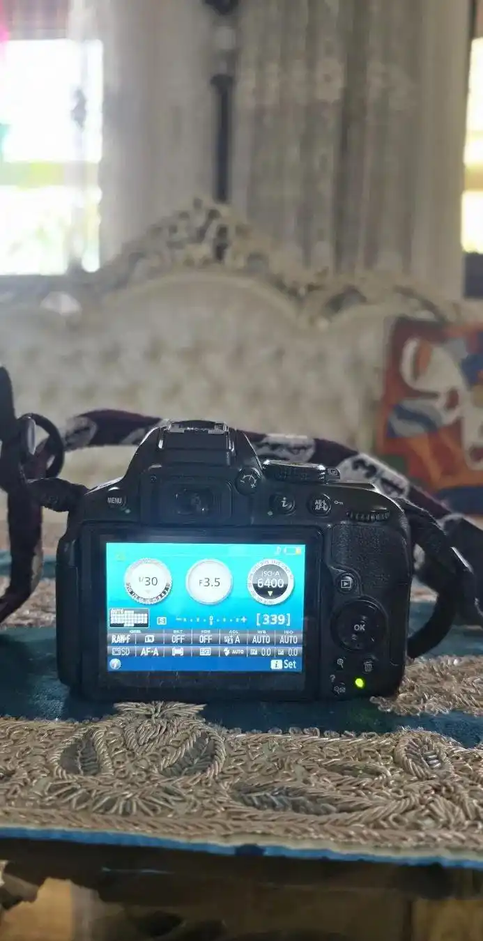 دوربین nikon d5300 دست دو