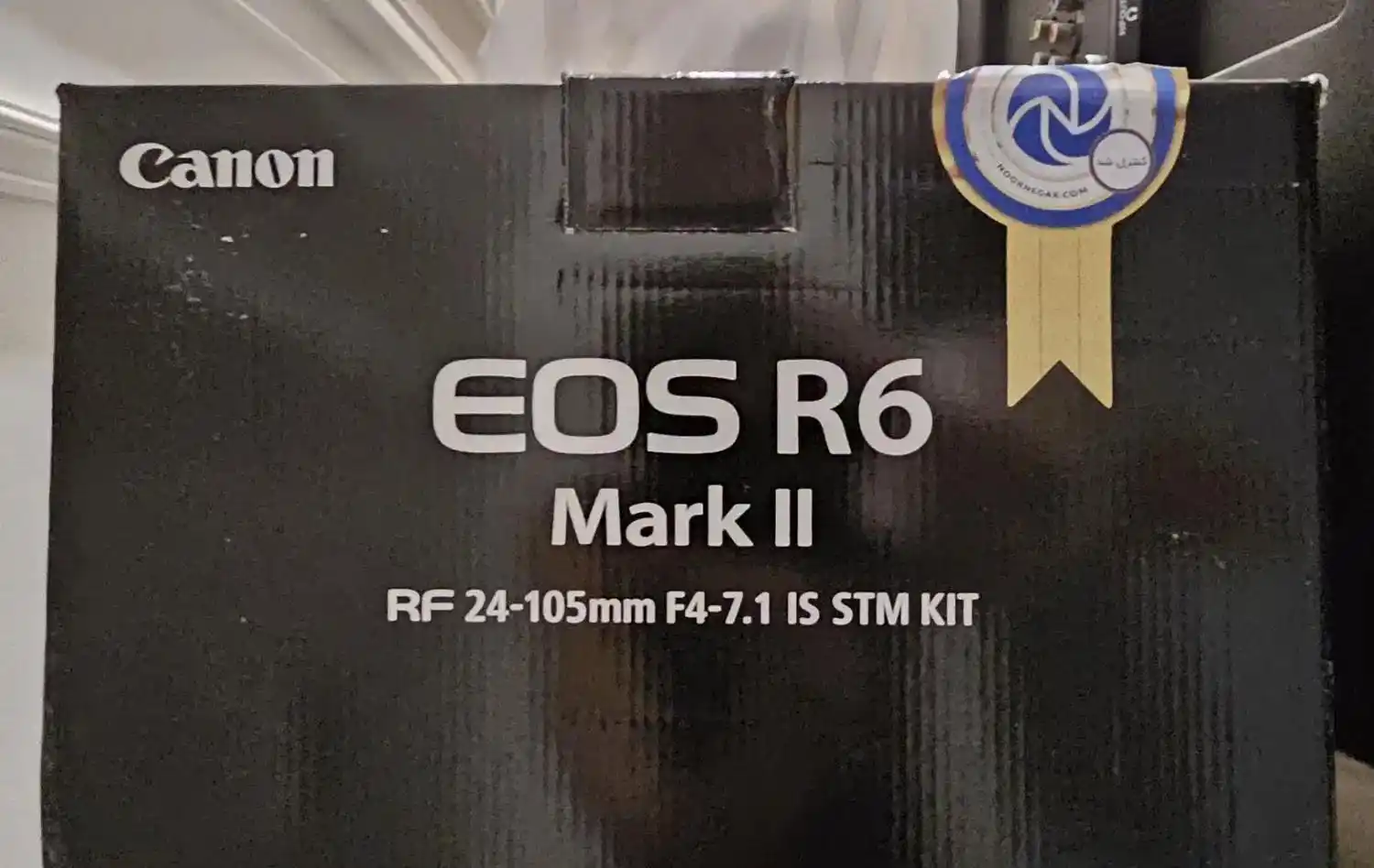 دوربین R6 Mark II 24-105 STM مشابه اکبند دست دو