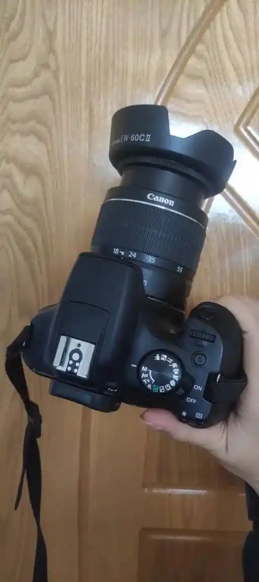 دوربین عکاسی کنون Canon 1300d دست دو