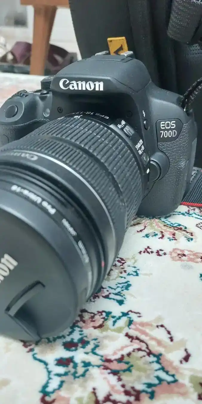 دوربین عکاسی Canon EOS700D دست دو