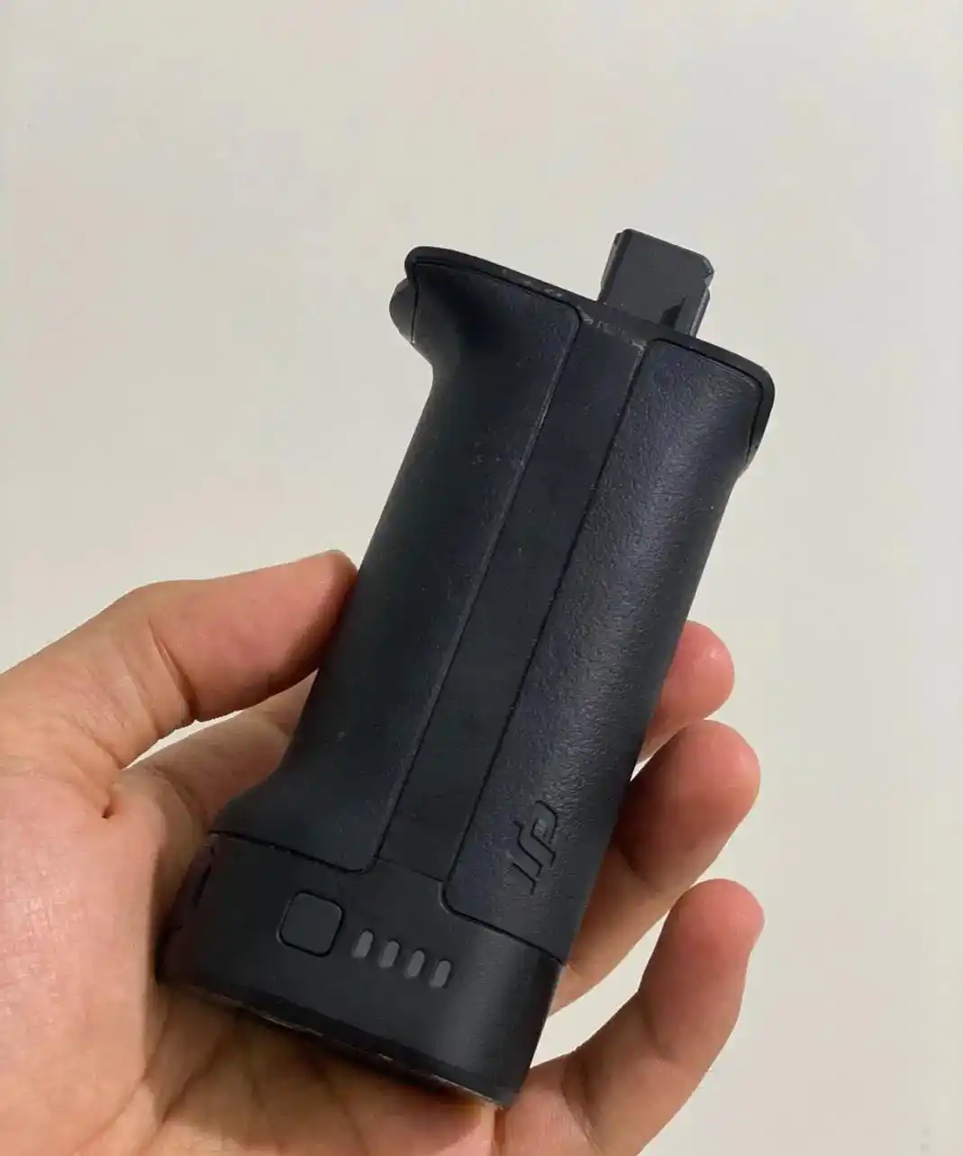 باتری و سه پایه گیمبال DJI Ronin RS4 دست دو