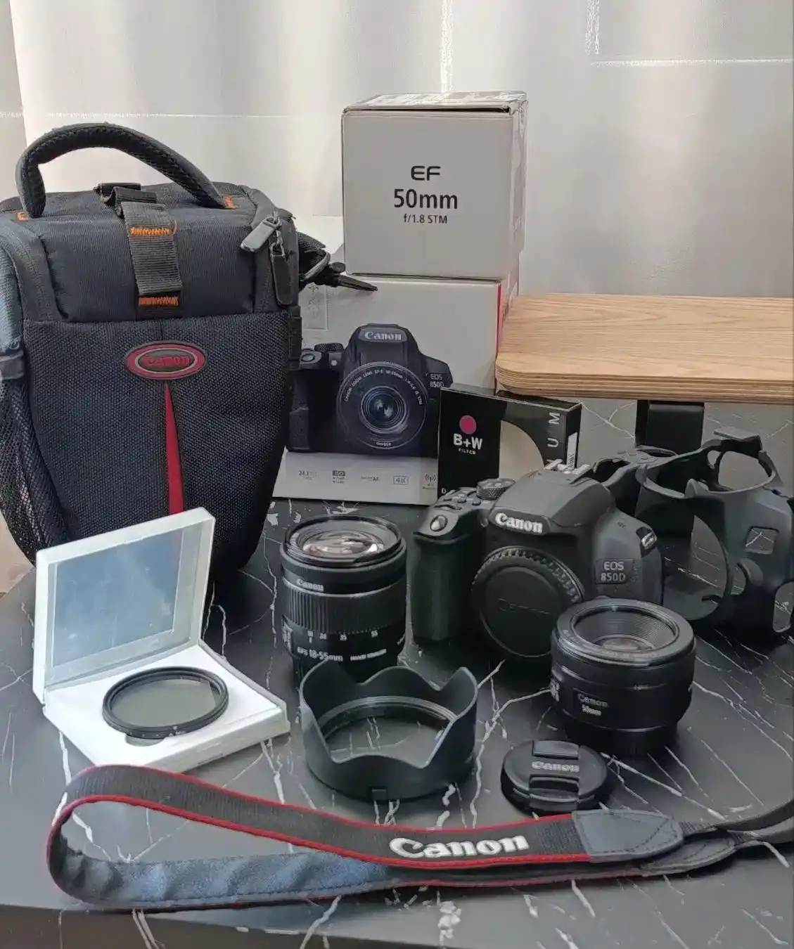 دوربین Canon EOS 850D + دو لنز + لوازم جانبی کامل دست دو