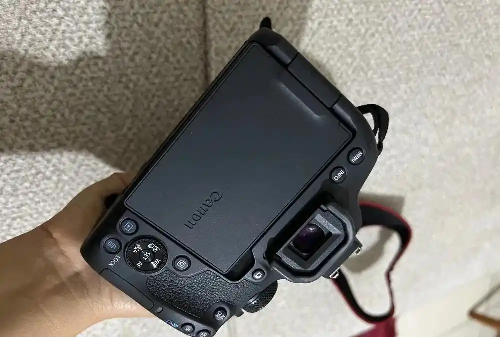 دوربین عکاسی کنون850d دست دو