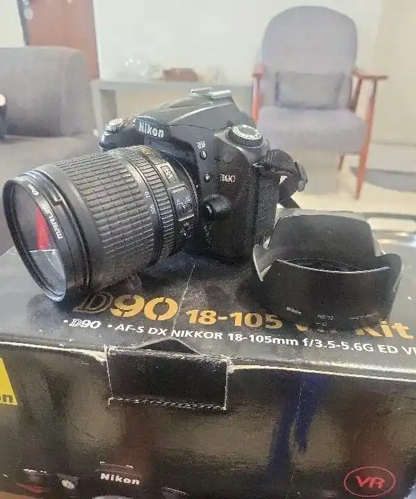دوربین d90 دست دو