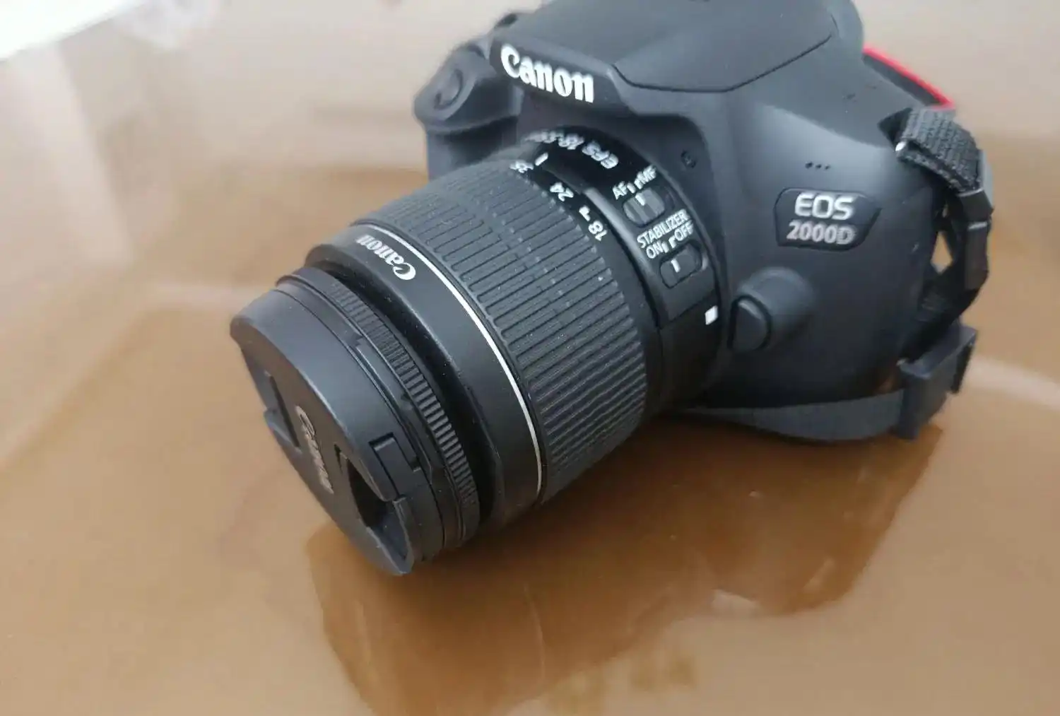 دوربین canon2000D دست دو