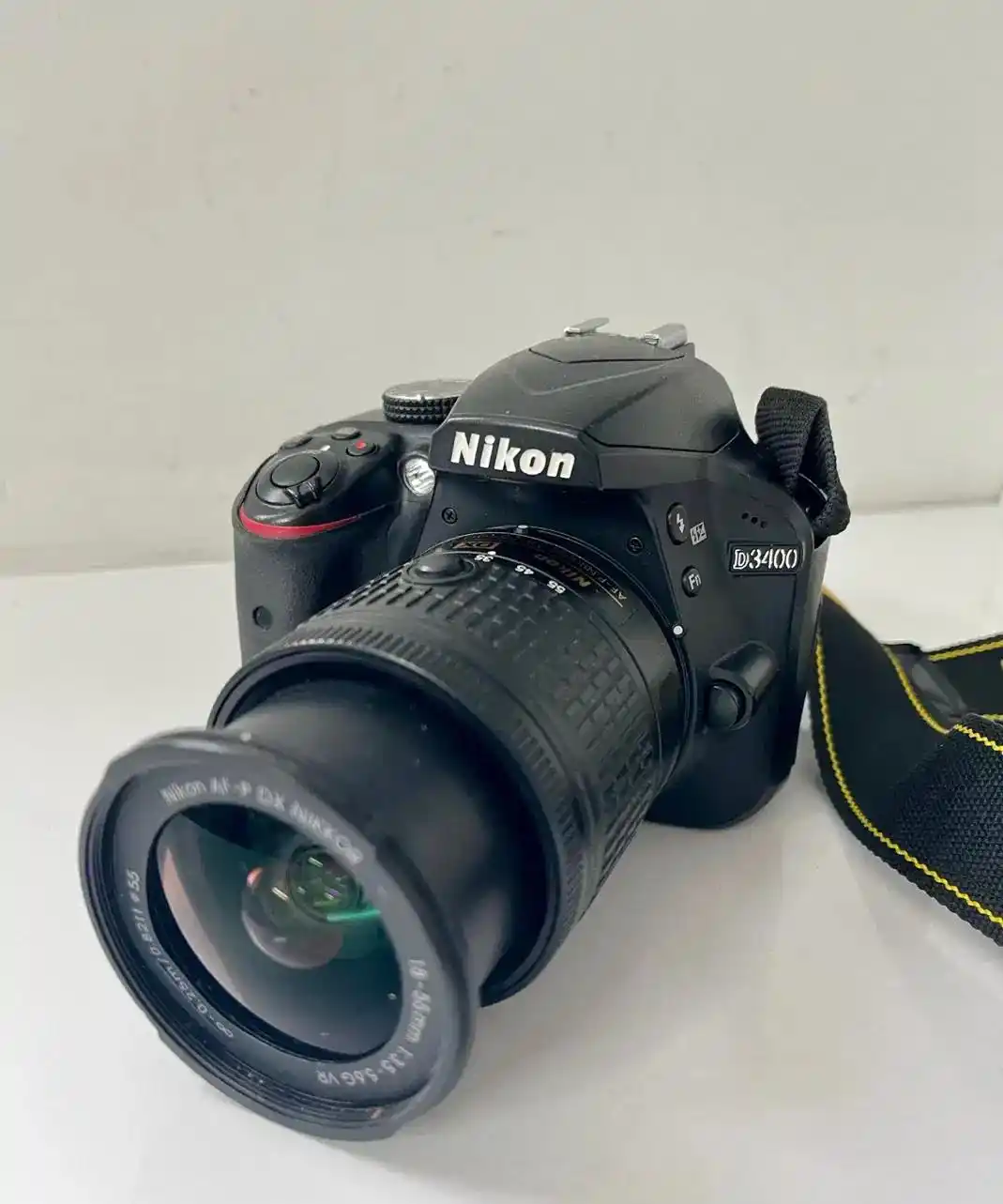 دوربین عکاسی نیکون D3400 دست دو