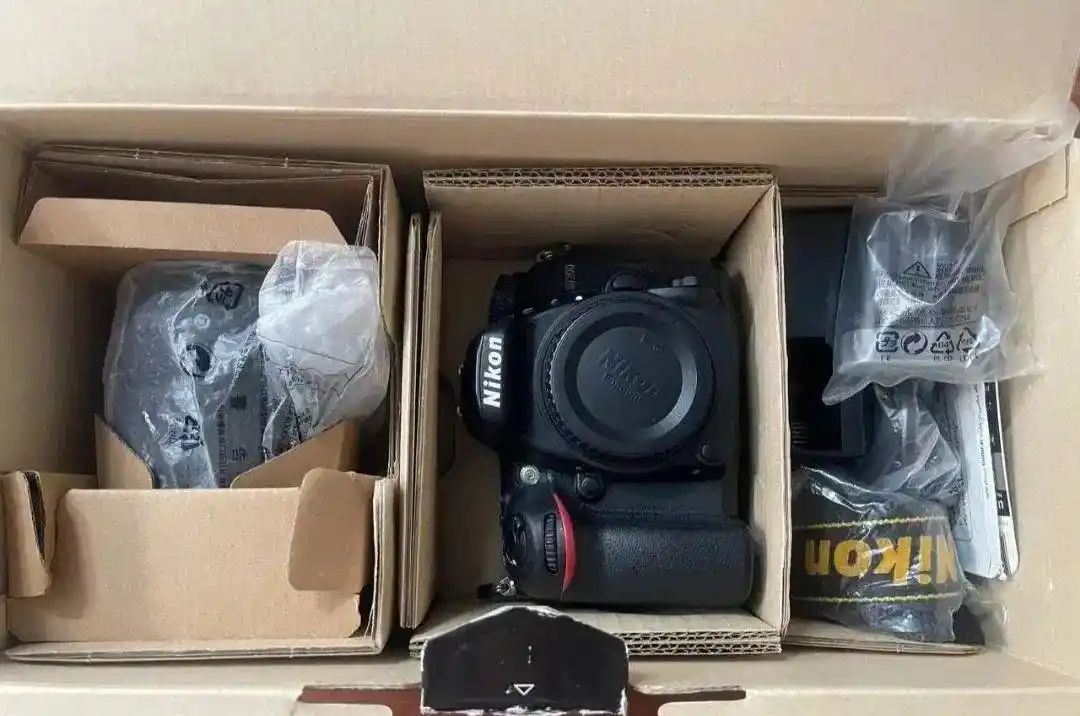 دوربین نیکون d7200 + لنز 50 1.8g دست دو