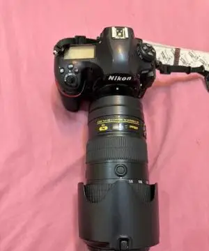 Nikon D850 با تجهیزات کامل دست دوم