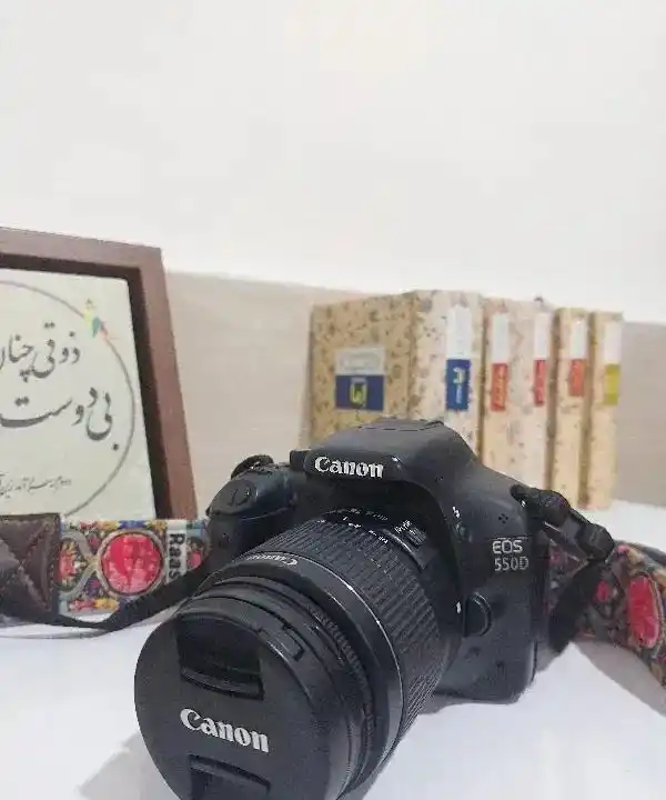 دوربین عکاسی Canon 550d به همراه لنز 18 55 mm دست دو
