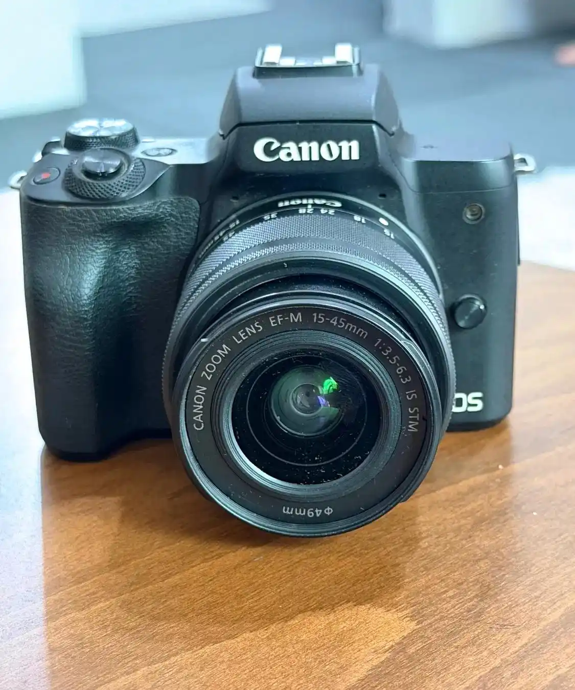دوربین عکسی canon M50 mark2 دارای لنز اضافه 50mm دست دو