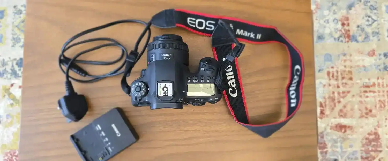 Canon 6D mark ll دوربین کنون دست دو