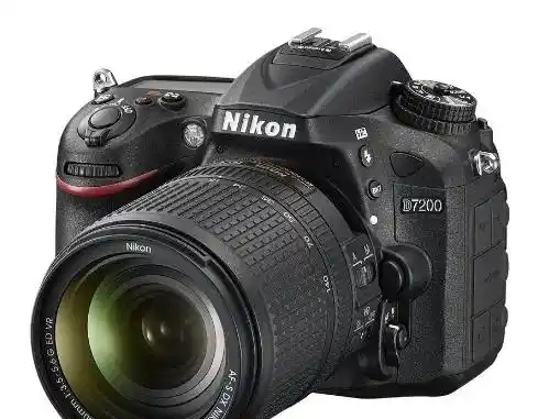 دوربین عکاسی نیکون d7200 دست دو