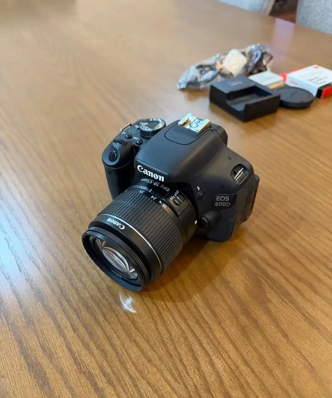 دوربین canon 600D دست دو
