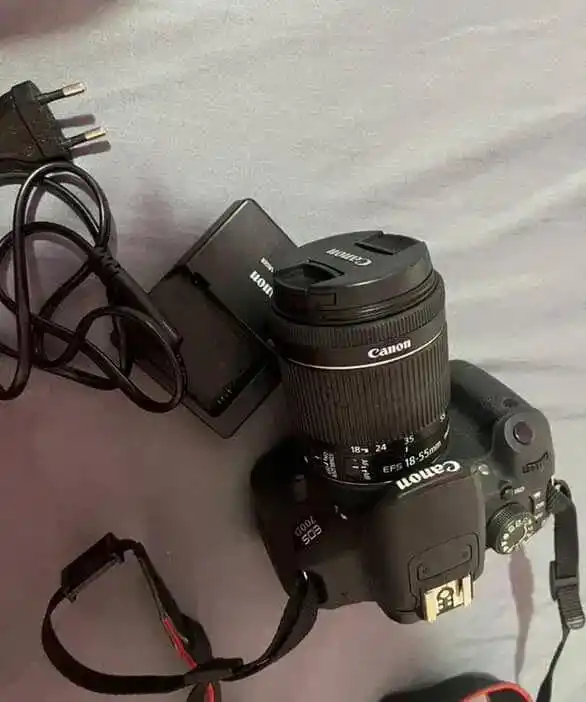 دوربین کانن 700D - Canon دست دو