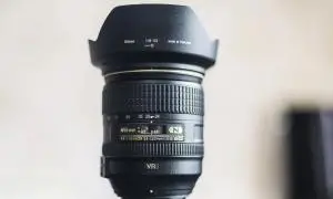 Lens 24-120 nano دست دوم