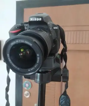 دوربین حرفه‌ای نیکون D5500 Nikon با تمام تجهیزات دست دوم