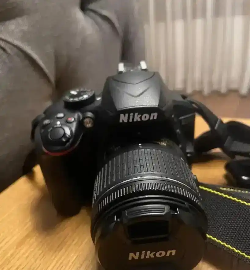 دوربین عکاسی Nikon D3400 18-55mm دست دو