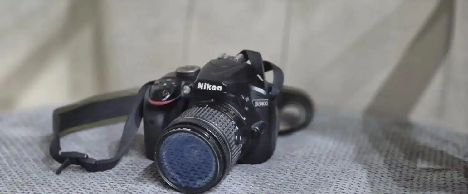 دوربین نیکون d3400 دست دو