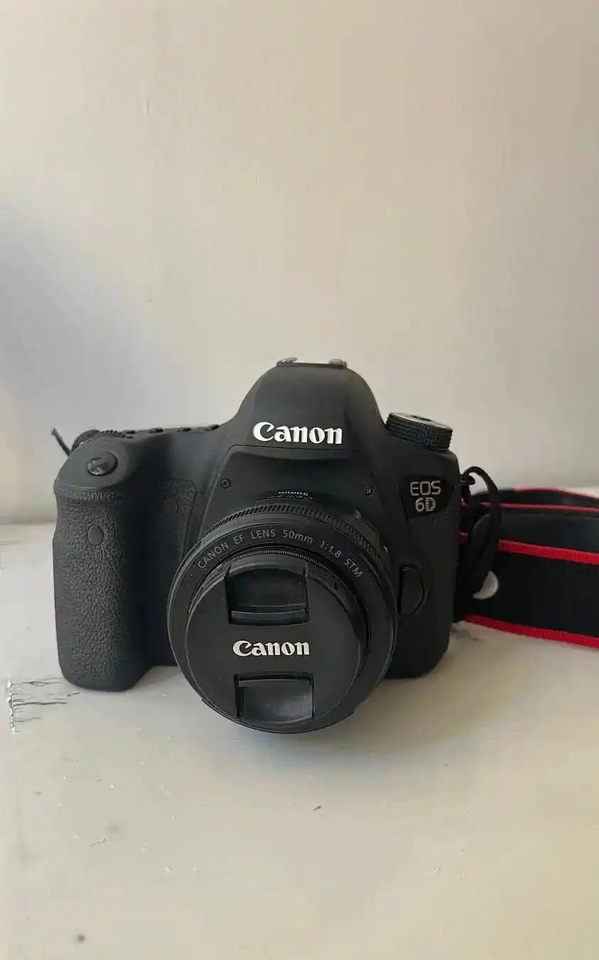 دوربین canon6Dهمراه دولنز دست دو