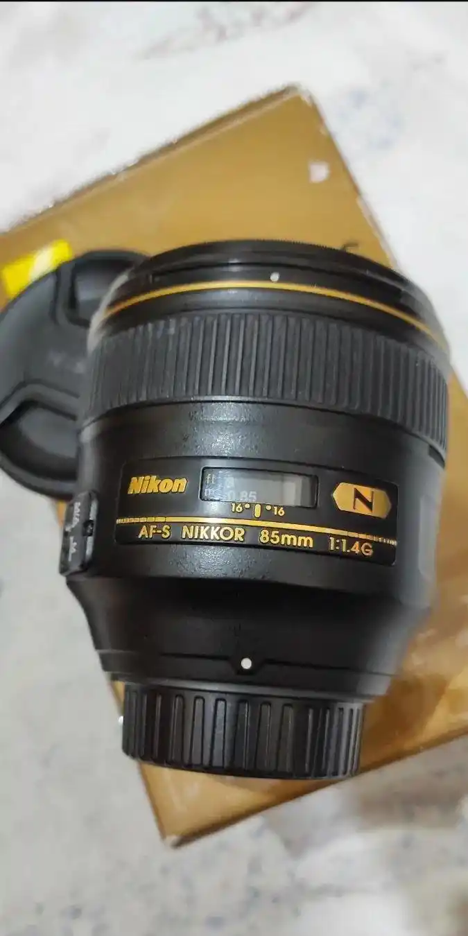 لنز نیکون 85 نانو کریستال 1.4 نیکون d750 دست دو