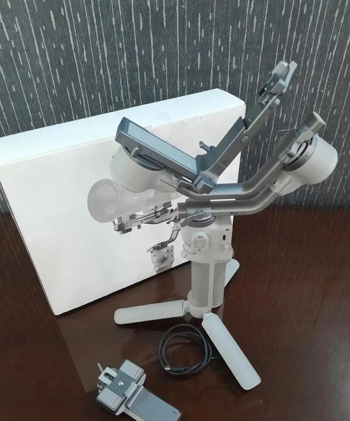 گیمبال dji RS4 mini معاوضه با a6400 دست دو