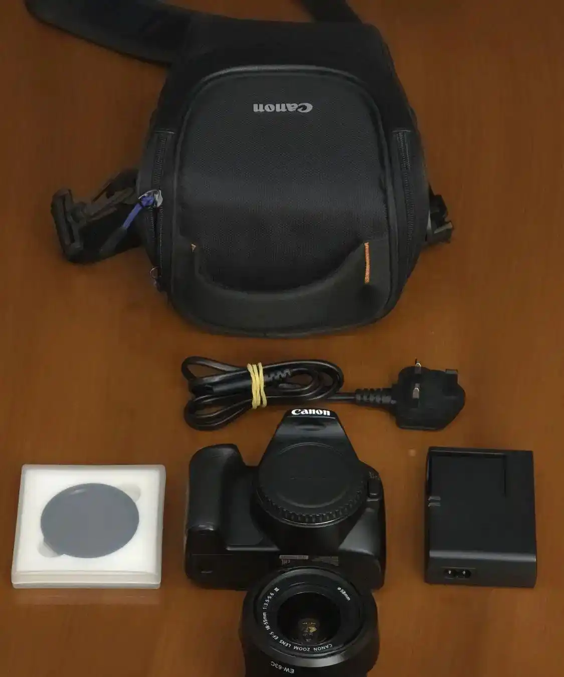 دوربین عکاسی csnon EOS 250D شاتر کم کار دست دو