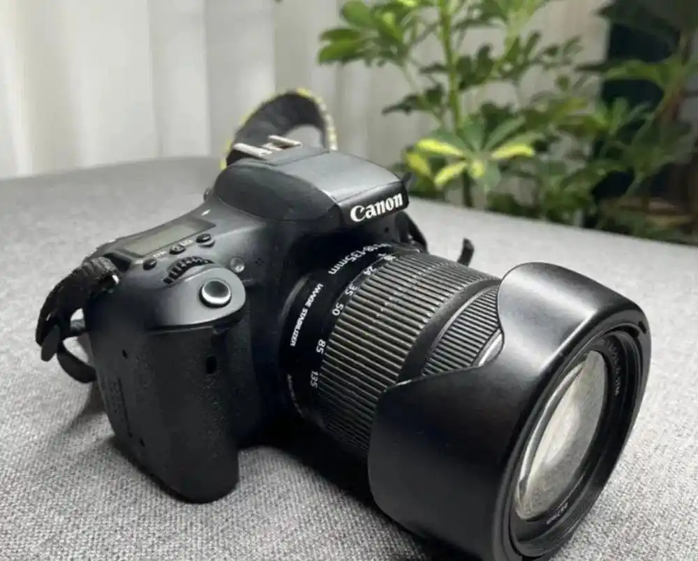 دوربین کنون 760D دست دو