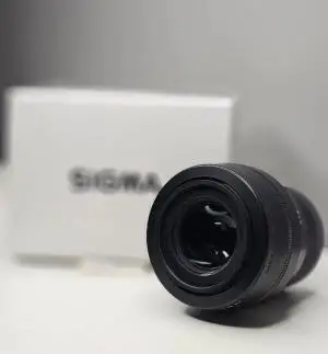 لنز کنون sigma 30 mm f1.4 دست دوم