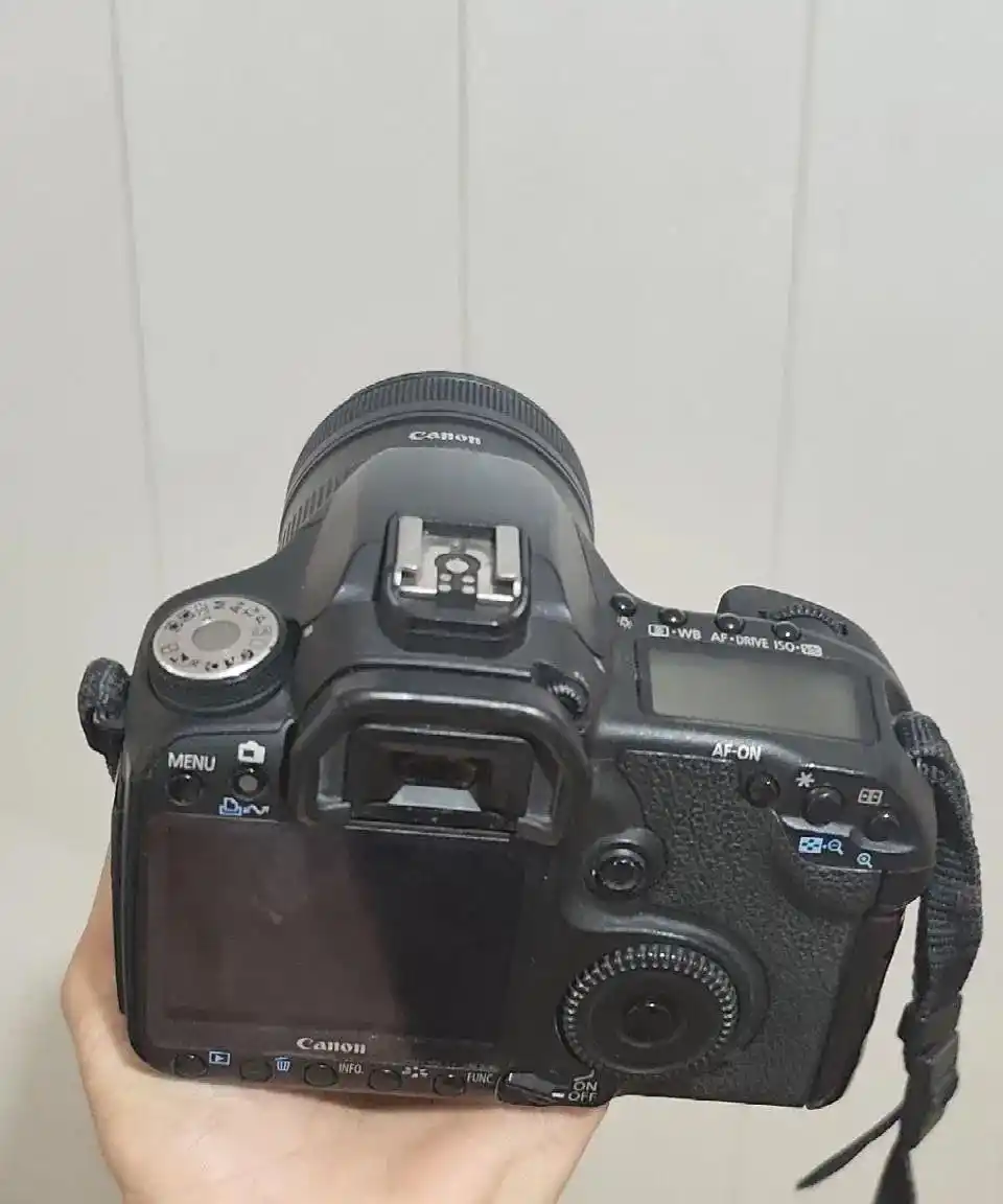 دوربین کانن مدل 50d+لنز18-135 دست دو